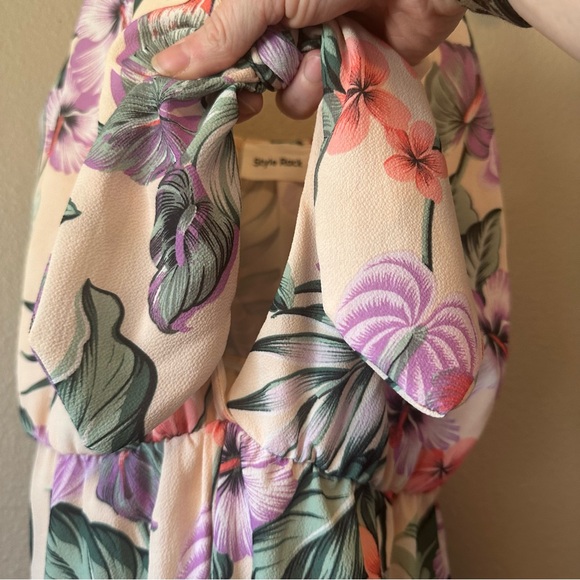 Style Rack tie front keyhole romper - Picture 5 of 7